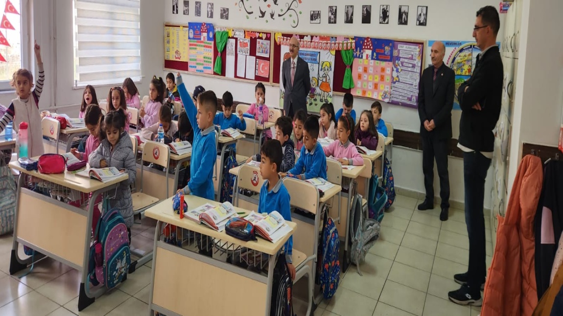 Sivas Milli Eğitim Müdürlüğü Şube Müdürü Mehmet Uysal okulumuzu ziyaret etti.